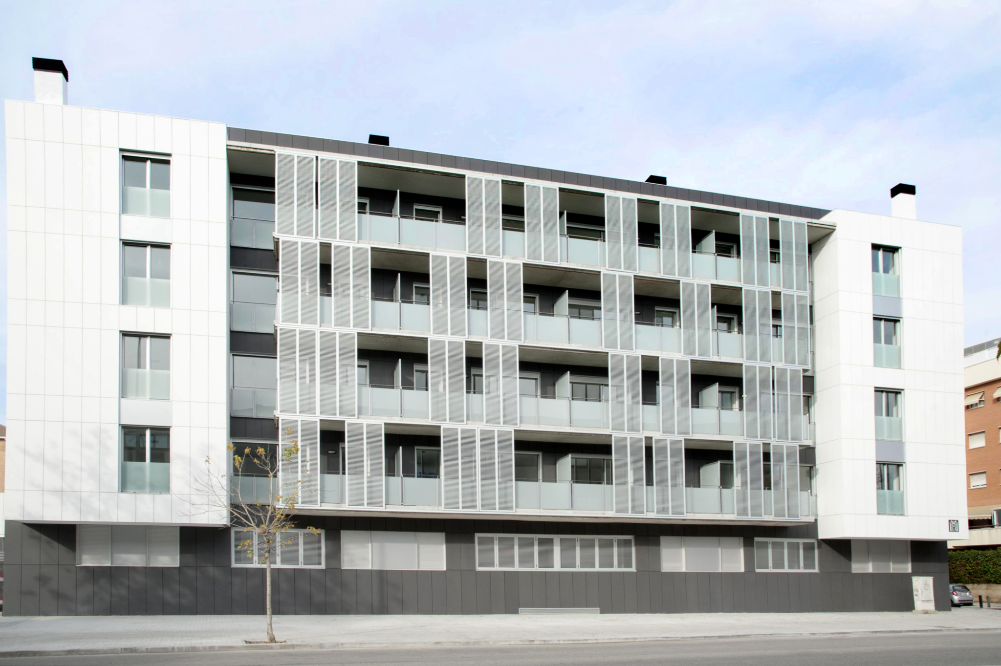 RESIDENCIAL ALMEDA, C.B.